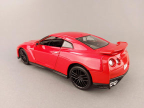 Nissan GT-R R35 2017 em Escala 1/24 (Fundido em Liga de Metal)