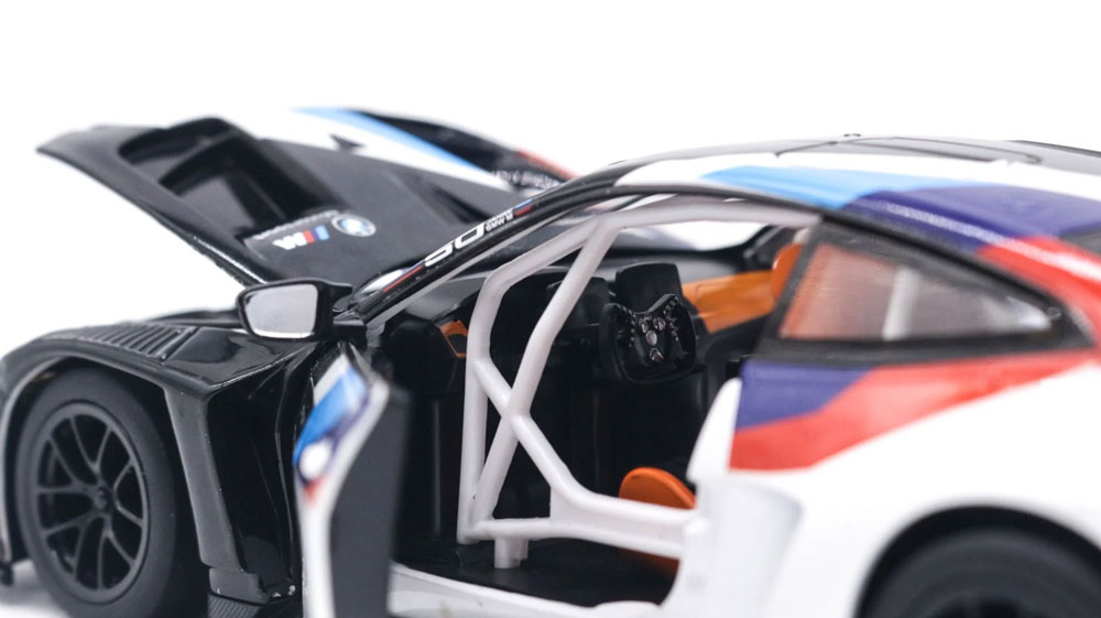 BMW M4 GT3 em Escala 1/24 (Fundido em Liga de Metal)