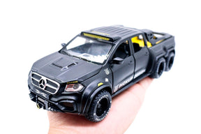 Mercedes X-Class Custom 6x6 em Escala 1/28 (Fundido em Liga de Metal)