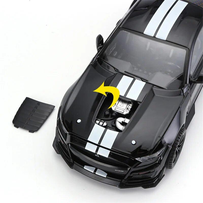 Ford Mustang Shelby GT500 em Escala 1/18 (Fundido em Liga de Metal)