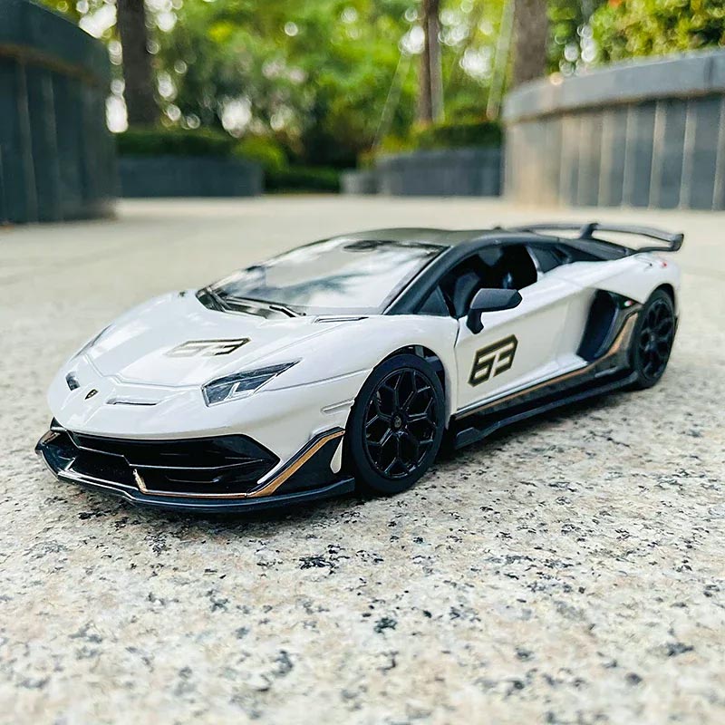 Lamborghini Aventador SVJ63 em Escala 1/24 (Fundido em Liga de Metal)