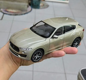 Maserati Levante em Escala 1/24 (Fundido em Liga de Metal)