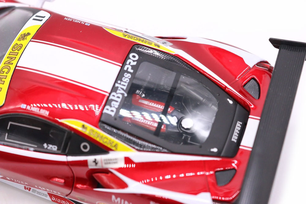 Ferrari 488 Challenge Vermelha em Escala 1/24 (Fundido em Liga de Metal)