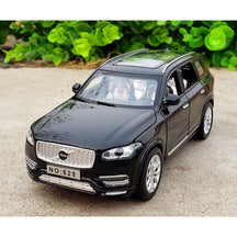 Volvo XC90 em Escala 1/32 com Som, Luz e Fricção (Fundido em Liga de Metal)