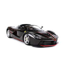 Ferrari LaFerrari Aperta em Escala 1/24 (Fundido em Liga de Metal)