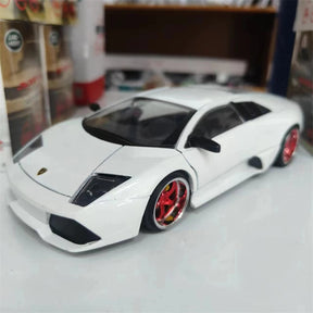 Lamborghini Murciélago LP640 Custom em Escala 1/24 (Fundido em Liga de Metal)