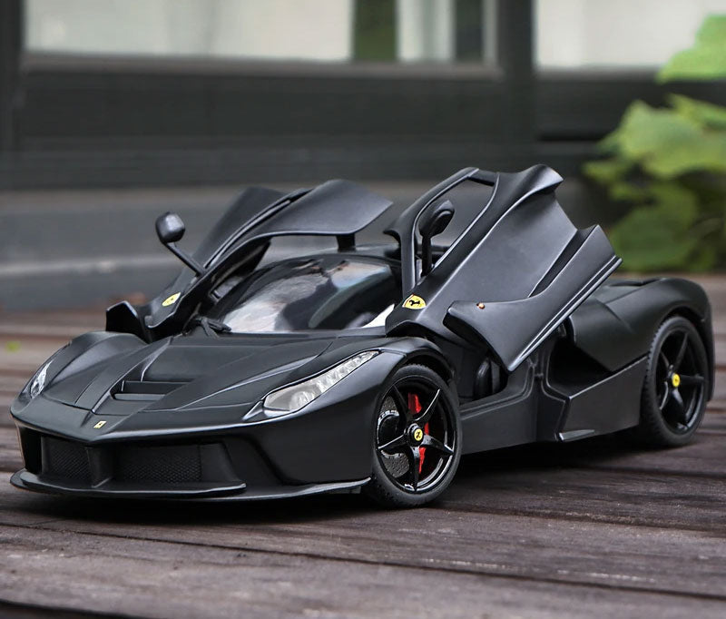 Ferrari LaFerrari em Escala 1/32 (Fundido em Liga de Metal)