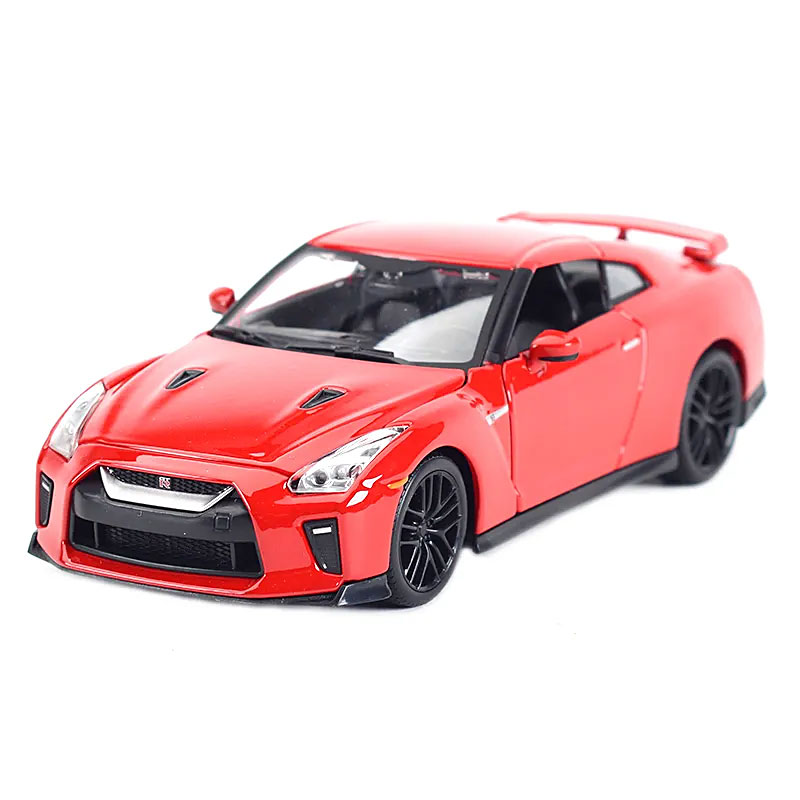 Nissan GT-R R35 2017 em Escala 1/24 (Fundido em Liga de Metal)