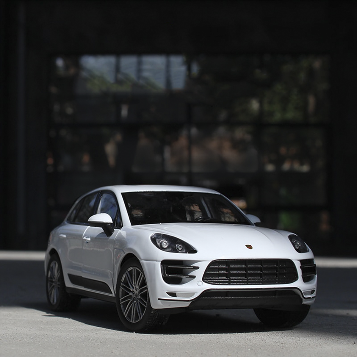 Miniatura Porsche™ Macan Turbo em Metal 1:24