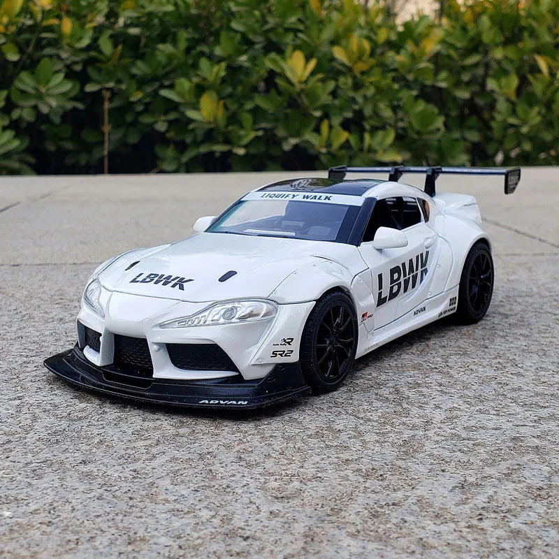 Toyota GR Supra Racing em Escala 1/24 (Fundido em Liga de Metal)