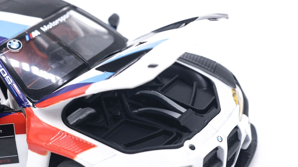 BMW M4 GT3 em Escala 1/24 (Fundido em Liga de Metal)