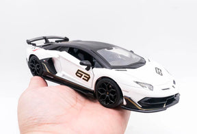 Lamborghini Aventador SVJ63 em Escala 1/24 (Fundido em Liga de Metal)